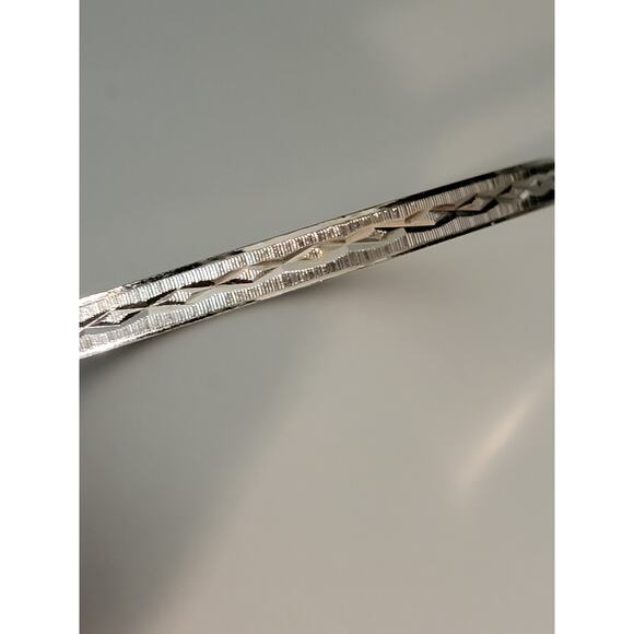 Trifari silver etched Bracelet - Picture 1 of 4